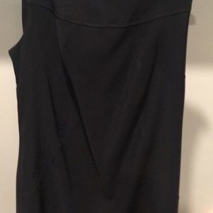Black sleeveless dress